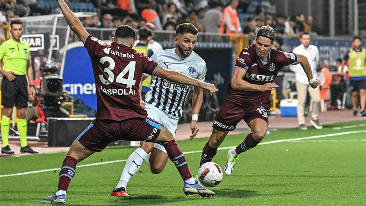 Trendyol Süper Lig'in 4. haftasında konuk olduğu Kasımpaşa'yı 5-1 yenen