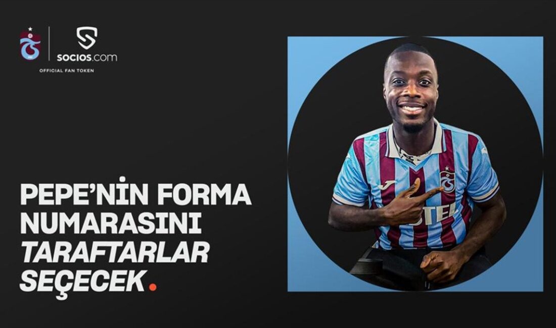 Trabzonspor'un prensipte anlaşma sağladığı Fildişi Sahilli futbolcu Nicolas Pepe'nin forma
