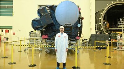Ulaştırma ve Altyapı Bakanı Abdulkadir Uraloğlu, "Uydunun fırlatılmak üzere Space