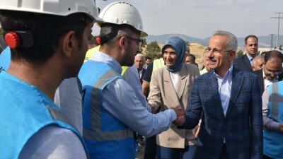 Ulaştırma ve Altyapı Bakanı Abdulkadir Uraloğlu, yapımı devam eden Afyonkarahisar'daki
