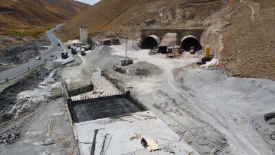 Van'ın Başkale ilçesinde 3 kilometre 150 metrelik çift tüp şeklinde