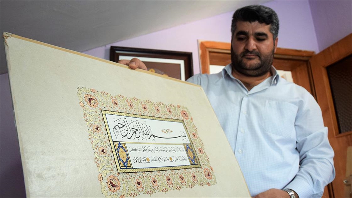 Bilecik'in Bozüyük ilçesinde görevli 36 yaşındaki imam hatip İbrahim Akgün,