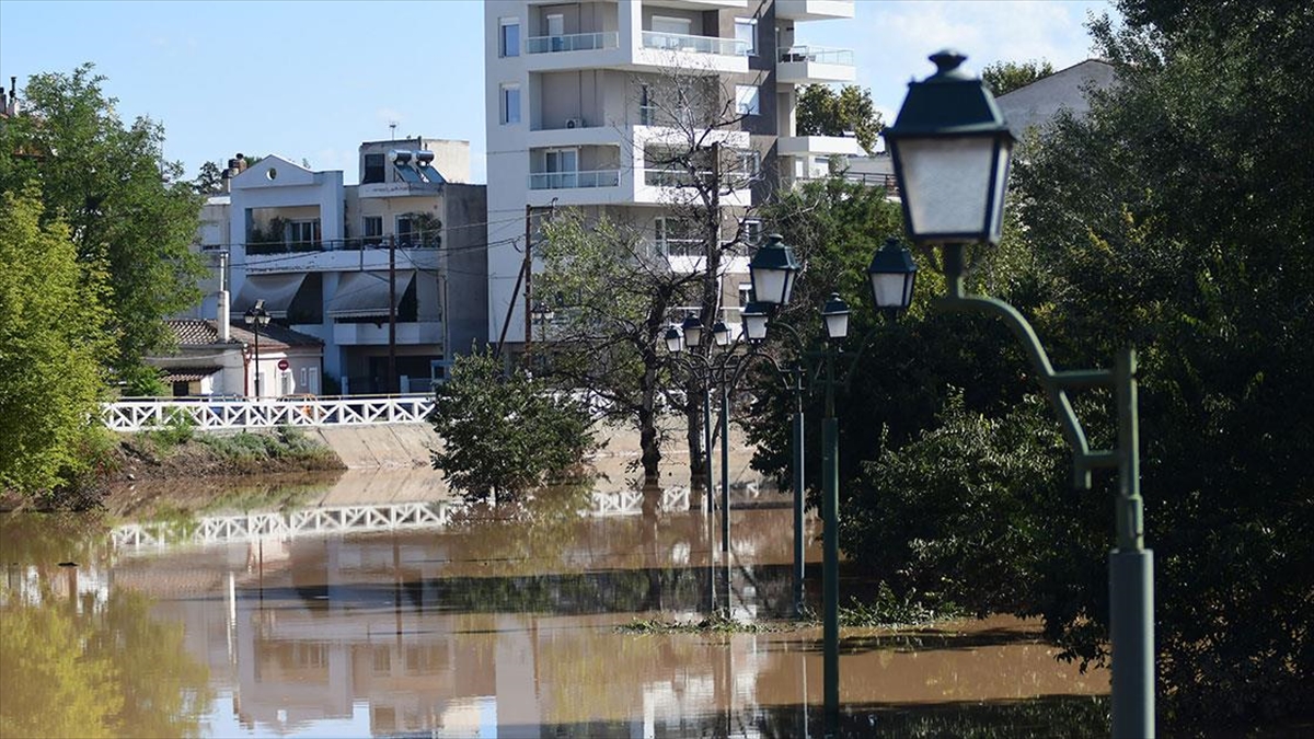 Yunanistan'da geçen hafta yaşanan ve 750 bin dönümün üzerinde alanı