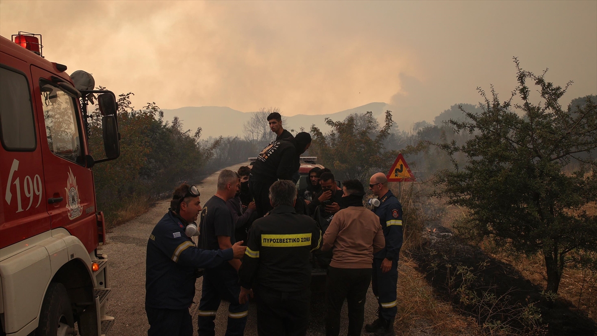 Yunanistan'ın Meriç Bölgesi'ndeki yangın 14'üncü gününde sürüyor, yanan ormanlık alanda