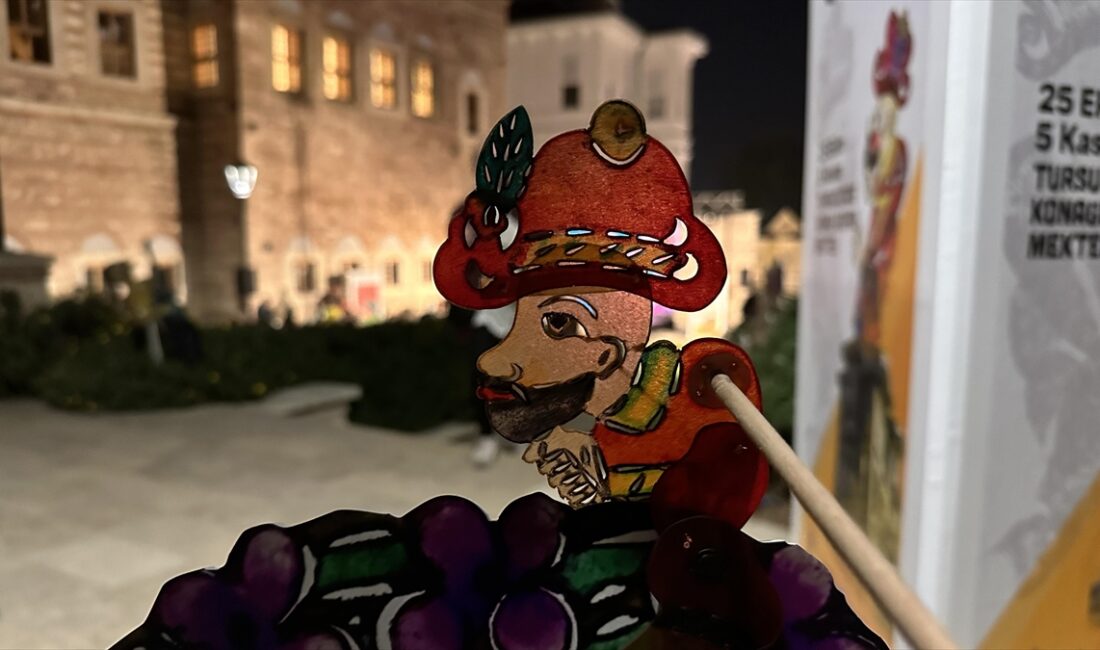 İSTANBUL (AA) – Sanat yönetmenliğini Cengiz Özek’in üstlendiği festivalde, Türkiye’nin