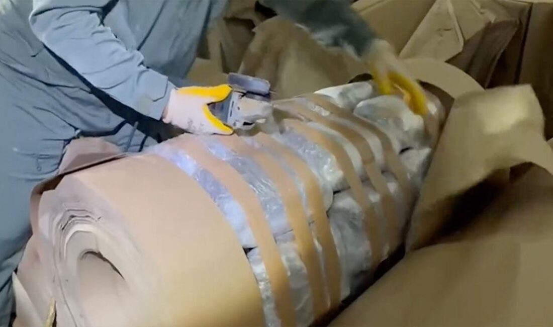 İçişleri Bakanı Ali Yerlikaya, 5 ilde düzenlenen "Narkogüç" operasyonlarında, 16