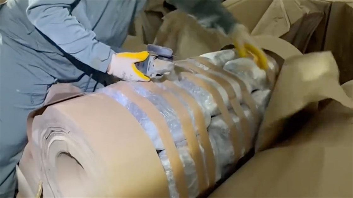 İçişleri Bakanı Ali Yerlikaya, 5 ilde düzenlenen "Narkogüç" operasyonlarında, 16