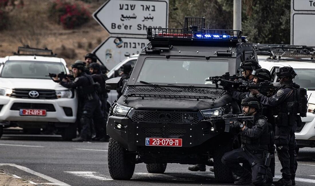Abluka altındaki Gazze Şeridi'nde, Hamas ve diğer silahlı grupların başlattığı