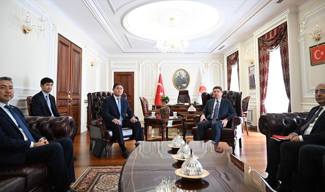 Adalet Bakanı Yılmaz Tunç, Kazakistan Adalet Bakanı Azamat Nesipbayeviç, Özbekistan