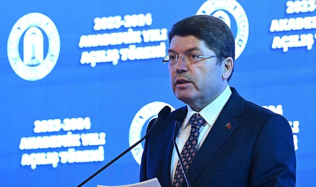 Bakan Tunç, "Masum insanları hayattan koparan, insan onurunu yok sayan