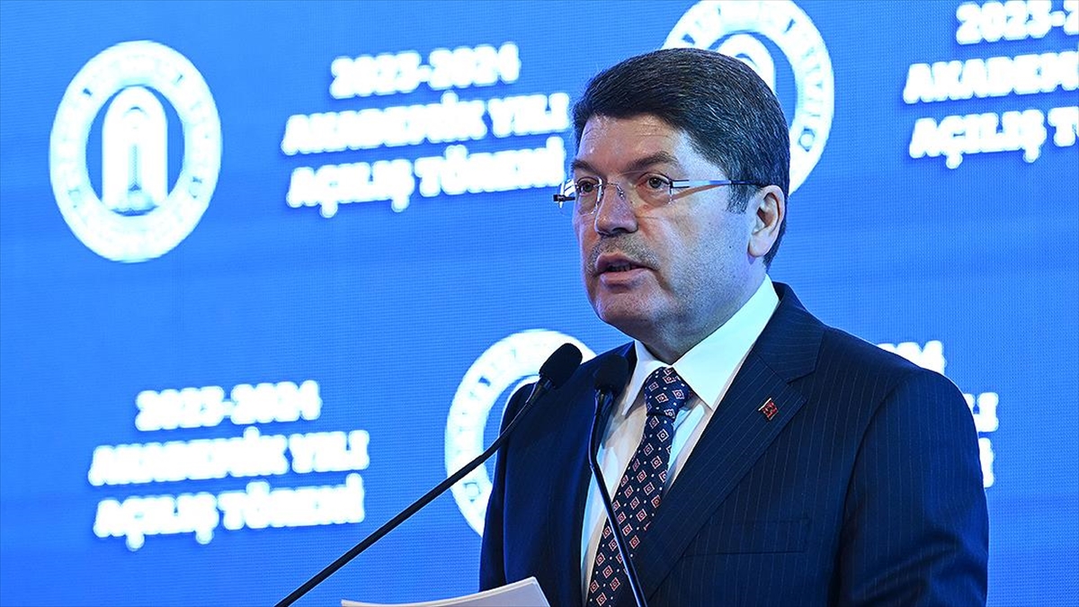 Bakan Tunç, "Masum insanları hayattan koparan, insan onurunu yok sayan