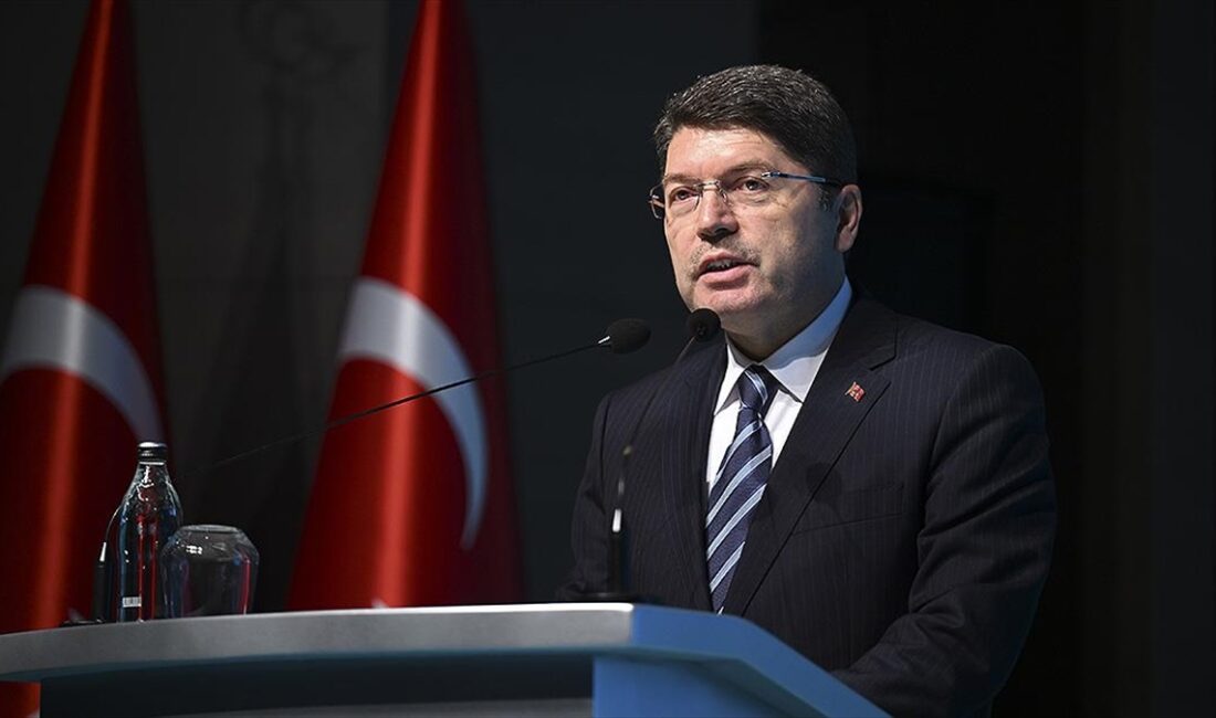 Adalet Bakanı Tunç, "Eğer biz dünyaya 'Tüm toplum kesimlerinin görüşlerinin