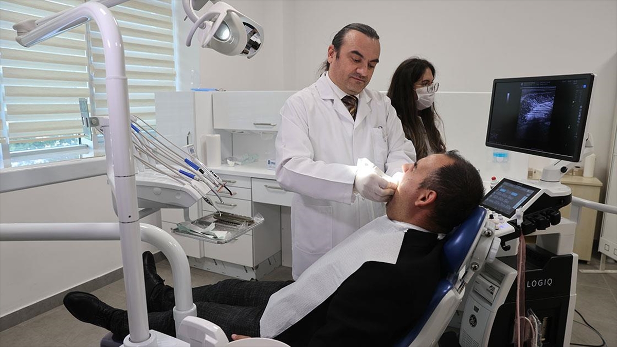 Ankara Üniversitesi Diş Hekimliği Fakültesi, 5 üniversite ile Oral Diagnoz