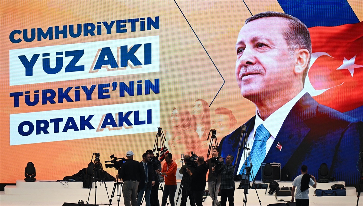 AK Parti Genel Başkan Yardımcısı Kandemir, partisinin 4. Olağanüstü Büyük