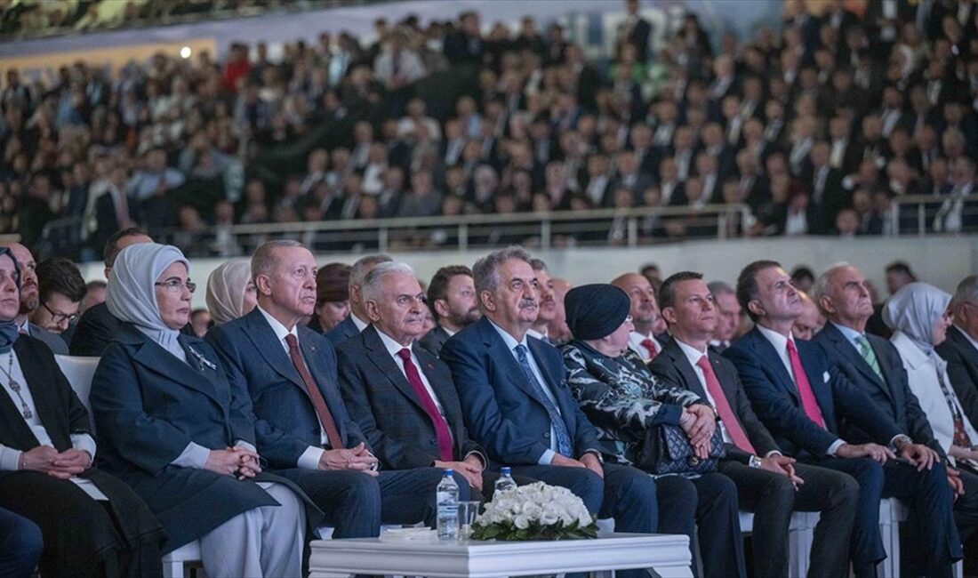 AK Parti'nin 4. Olağanüstü Büyük Kongresi'nde oluşturulan yeni Merkez Karar