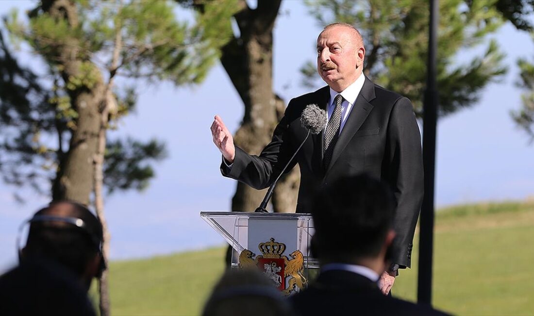 Azerbaycan Cumhurbaşkanı İlham Aliyev, Güney Kafkasya'da barışın sağlanmasının zamanının geldiğini