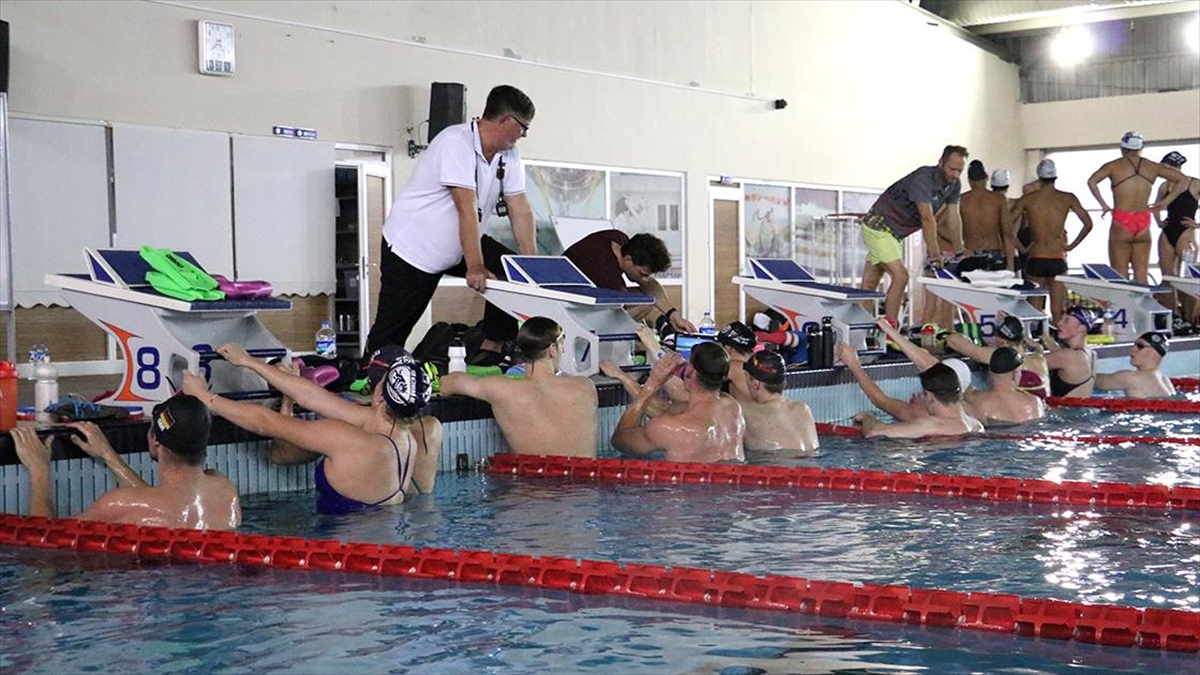 ERZURUM (AA) – Avrupa’nın tek yüksek irtifalı tam olimpik yüzme