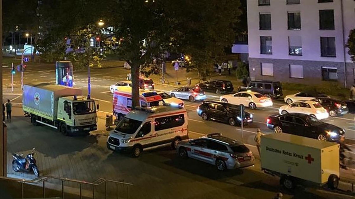 Almanya'nın Köln kentinde tadilat yapılan Kreuzgasse Lisesi'nin yakınında bulunan İkinci