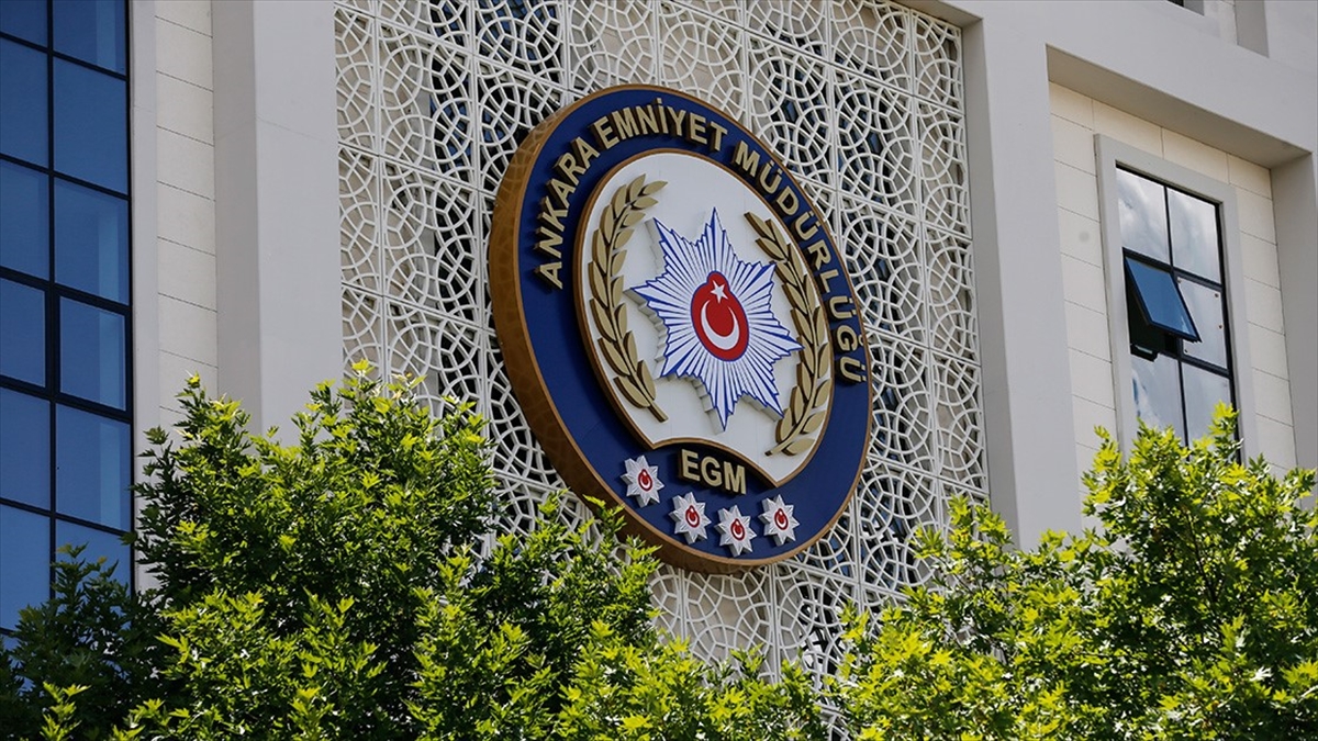 ANKARA (AA) – Ankara Emniyet Müdürlüğünün sosyal medya hesabından yapılan