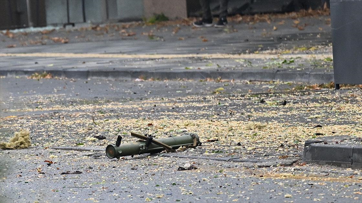 İçişleri Bakanlığı, Bakanlığın önündeki saldırıyı gerçekleştiren teröristlerden birinin, terör örgütü