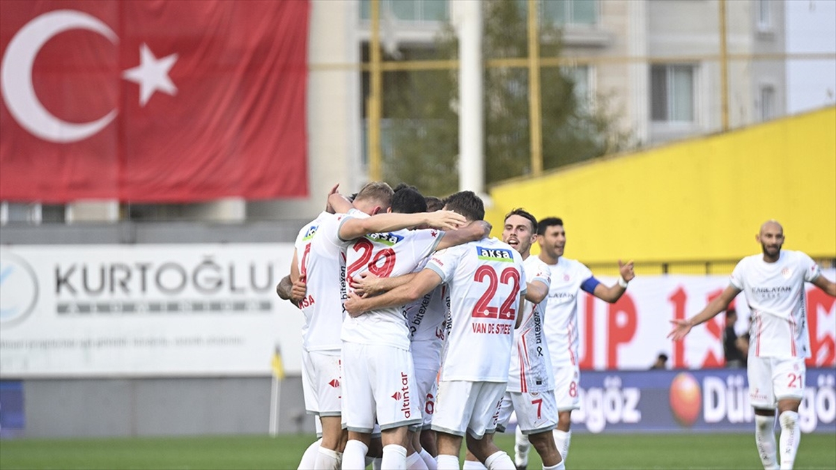 ANTALYA (AA) – Kırmızı-beyazlılar, ligde geçen sezon 32. haftada konuk
