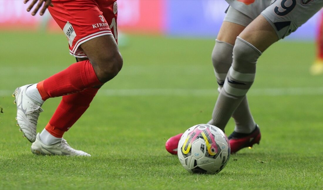 Bitexen Antalyaspor, Trendyol Süper Lig'in 10. haftasında yarın RAMS Başakşehir'i