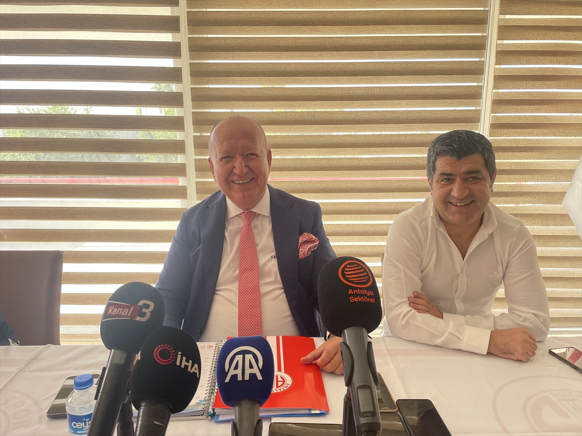 - "Bu şehirden, Antalyaspor A.Ş'nin hesapları kaçırıldı, şeffaflığın dışına çıkıldı.