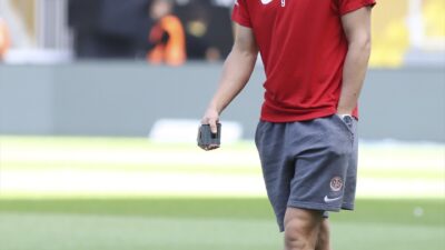 ANTALYA (AA) – Trendyol Süper Lig ekiplerinden Bitexen Antalyaspor'un oyuncusu