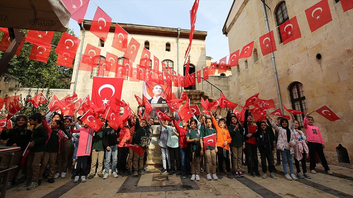 Gazi Mustafa Kemal Atatürk'ün nüfusa kayıtlı olduğu Bey Mahallesi ve