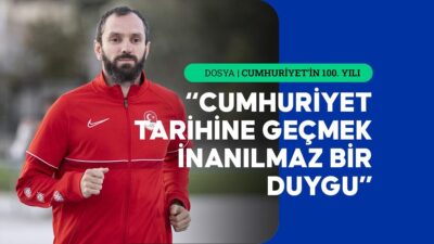 Atletizmde Türkiye'ye ilk dünya şampiyonası madalyasını getiren atlet olarak tarihe
