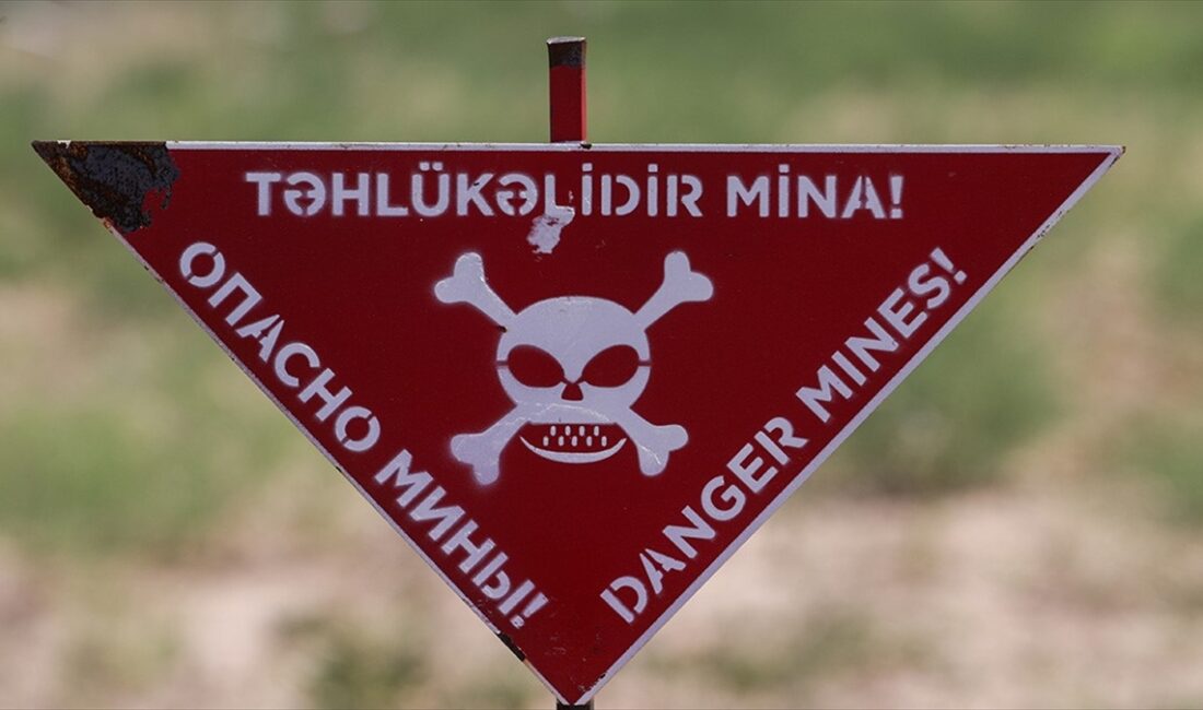Azerbaycan Cumhurbaşkanı Müşaviri Hikmet Hacıyev, 1991 yılından bugüne kadar 3