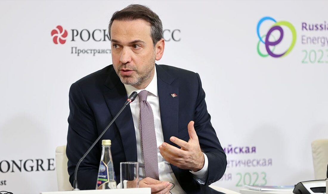 Enerji ve Tabii Kaynaklar Bakanı Alparslan Bayraktar, "2035'e kadar güneş