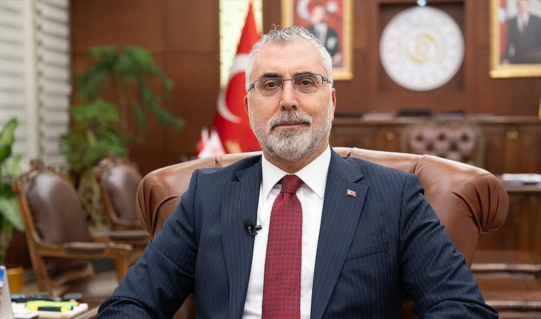 Çalışma ve Sosyal Güvenlik Bakanı Vedat Işıkhan, emeklilere yapılacak 5
