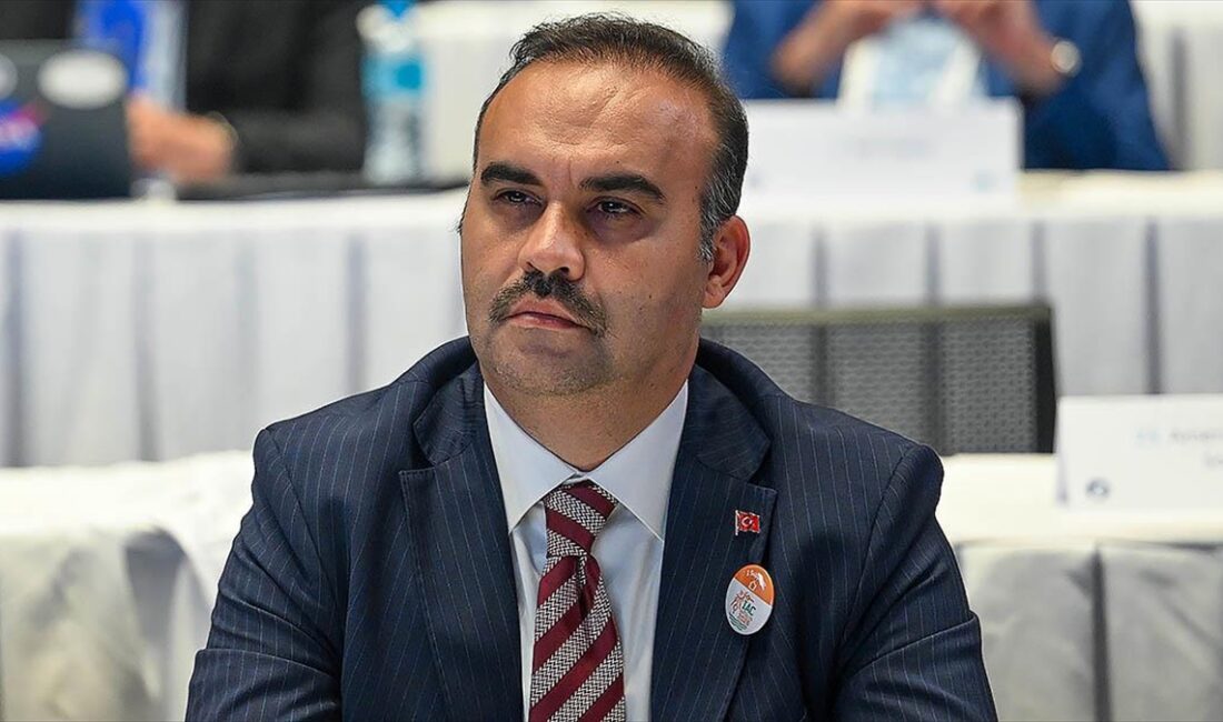 Sanayi ve Teknoloji Bakanı Kacır, Türkiye'yi dijital dönüşümde küresel bir