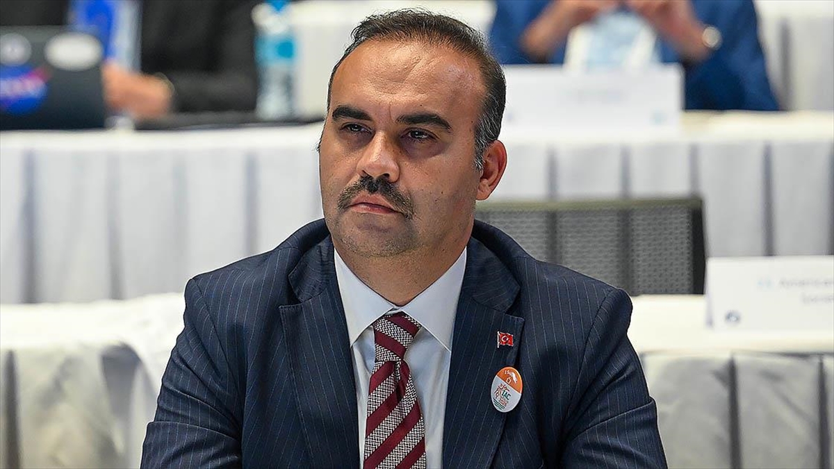 Sanayi ve Teknoloji Bakanı Kacır, Türkiye'yi dijital dönüşümde küresel bir