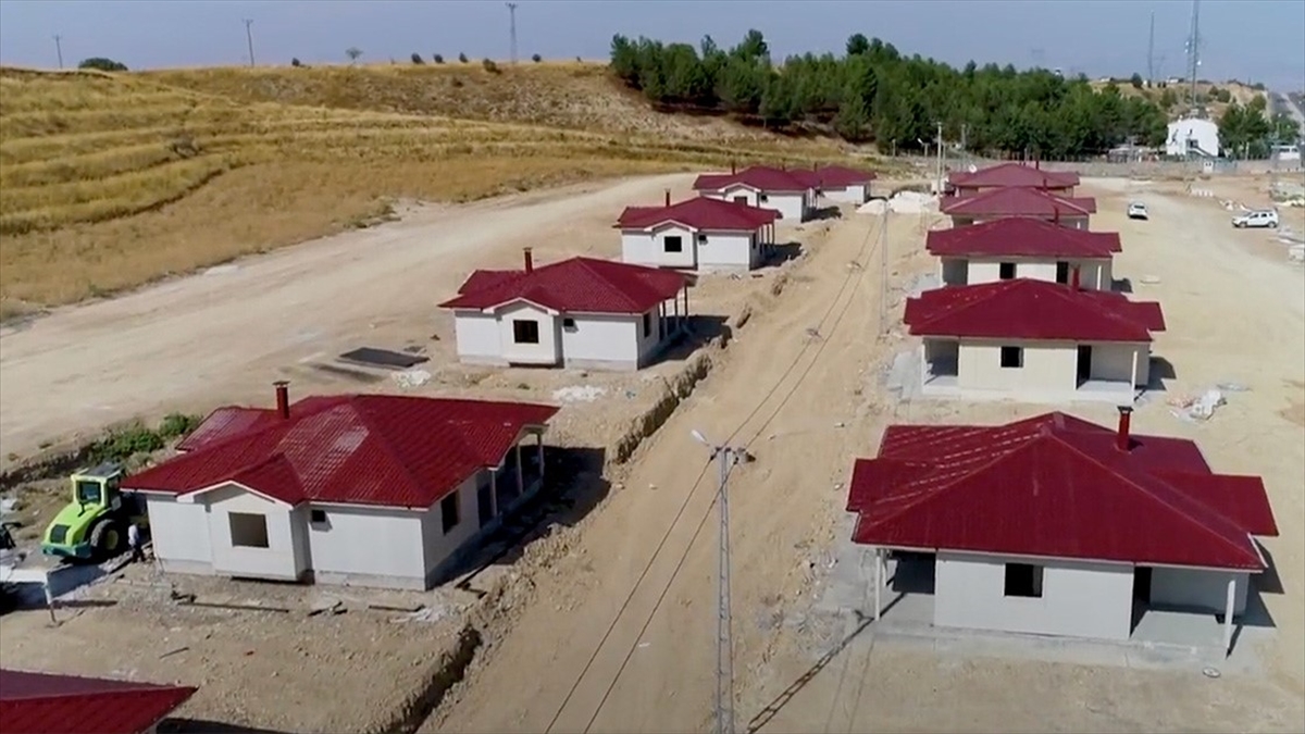 Çevre, Şehircilik ve İklim Değişikliği Bakanı Mehmet Özhaseki, 6 Şubat