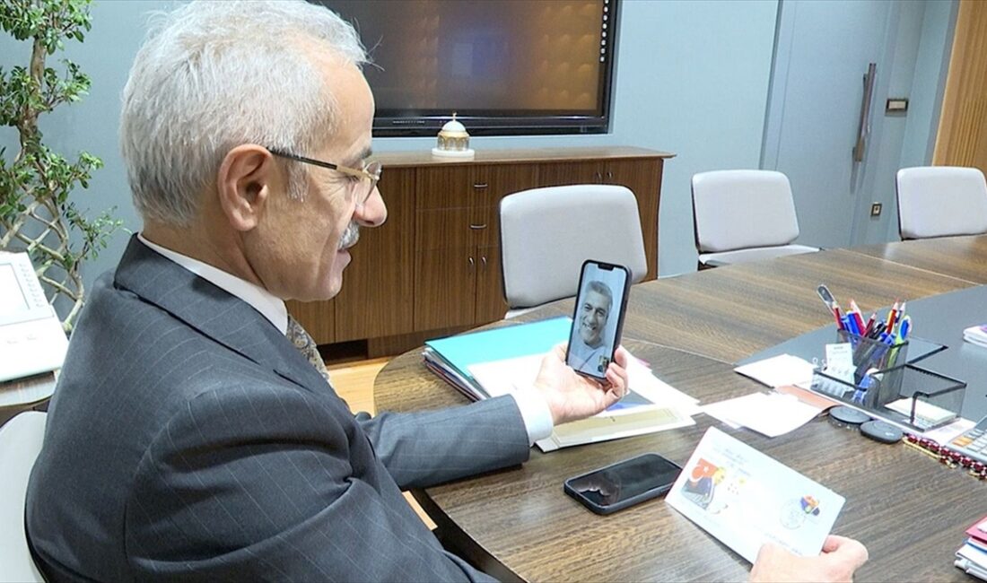 Ulaştırma ve Altyapı Bakanı Abdulkadir Uraloğlu, "Cumhuriyetimizin 100'üncü Yılına Mektup