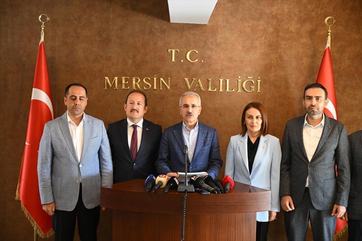 Ulaştırma ve Altyapı Bakanı Abdulkadir Uraloğlu, turizm ve tarım kentleri