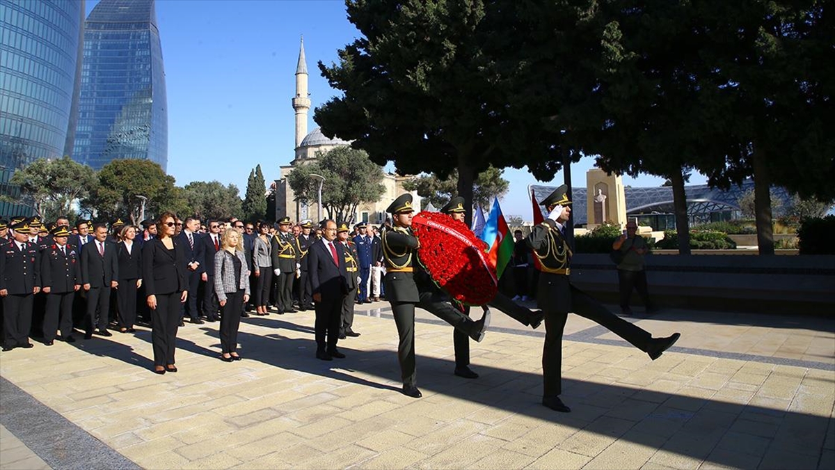 BAKÜ (AA) – Törene, Türkiye’nin Bakü Büyükelçisi Cahit Bağcı, Askeri
