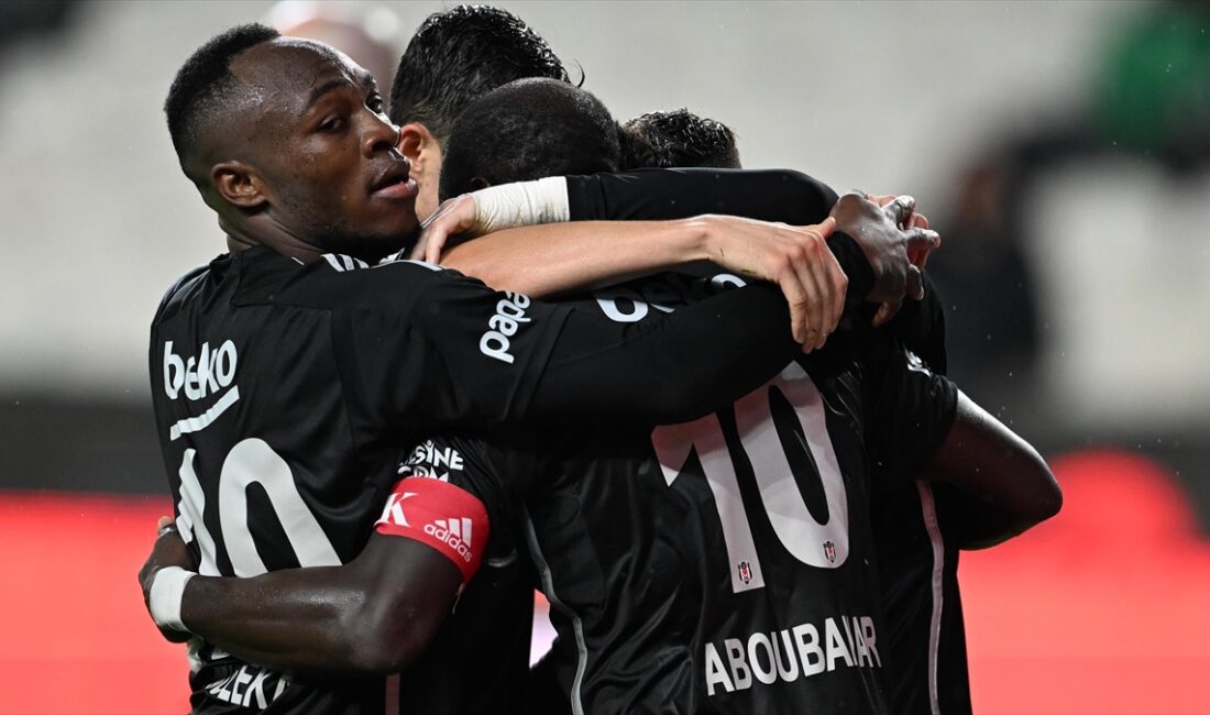 KONYA (AA) – İlk yarı 2. dakikada Ahmet Oğuz’un kafayla