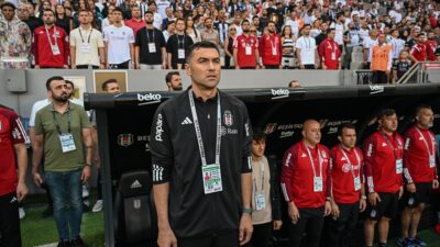 Beşiktaş Kulübü, olağanüstü genel kurula kadar futbol takımında Burak Yılmaz'ın