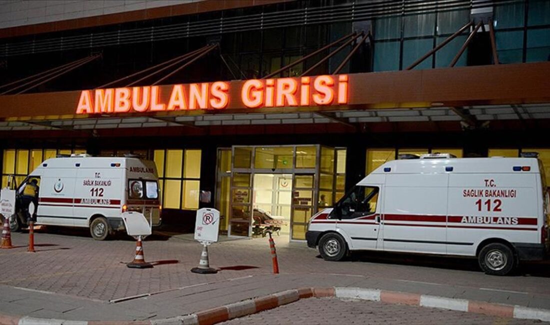 Bitlis'te görev sırasında meydana gelen kazada yaralanan polis memuru Ertuğrul