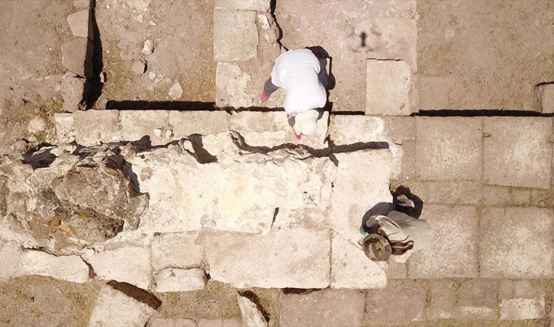 BİTLİS (AA) – Kültür ve Turizm Bakanlığının izniyle Selçuklu Meydan