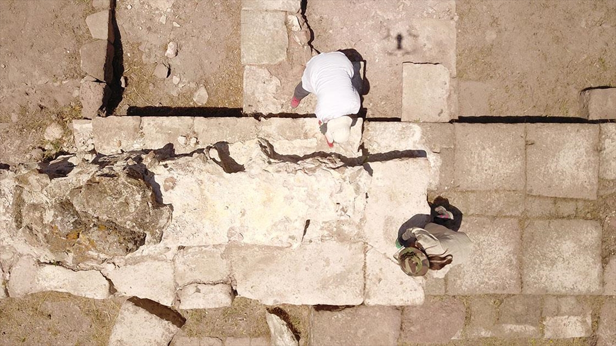 BİTLİS (AA) – Kültür ve Turizm Bakanlığının izniyle Selçuklu Meydan