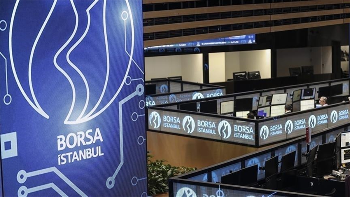 Borsa İstanbul'da BIST 100 endeksi, yüzde 2,12 değer kaybederek günü