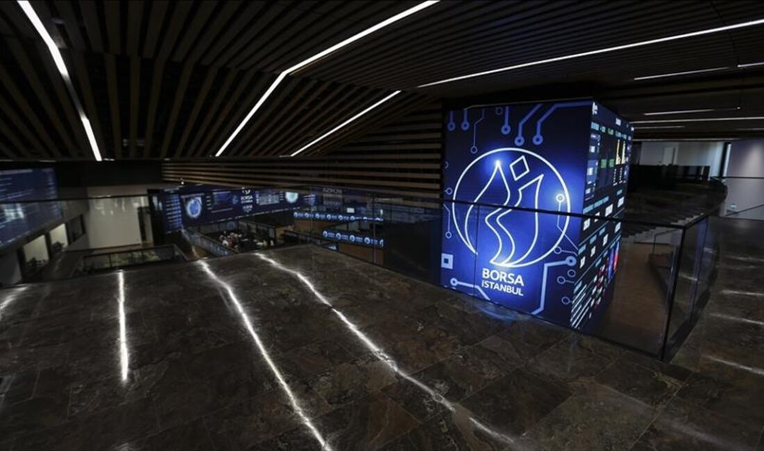 İSTANBUL (AA) – BIST 100 endeksi, önceki kapanışa göre 272,35