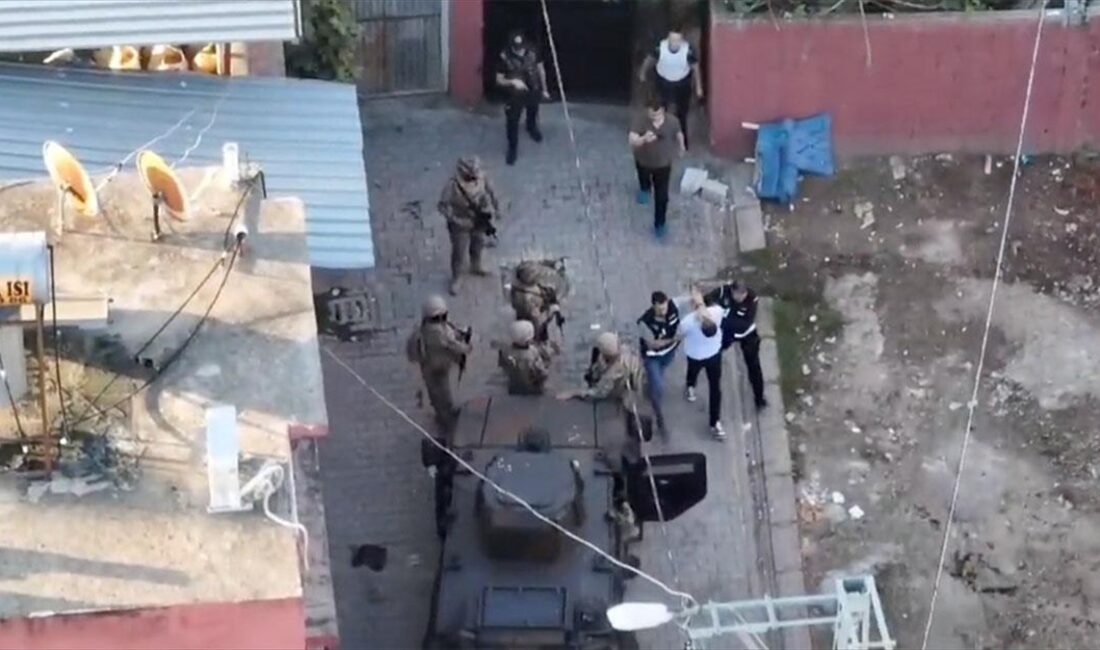 İçişleri Bakanı Ali Yerlikaya, 81 ildeki "Çember" operasyonları kapsamında aranma