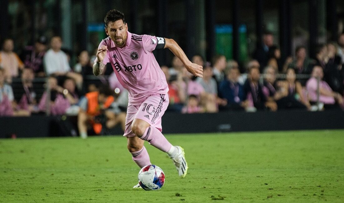 Amerikan 1. Futbol Ligi (MLS) ekiplerinden Chicago Fire, Lionel Messi'nin