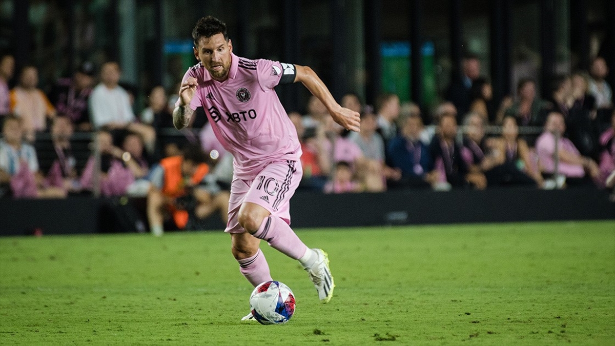 Amerikan 1. Futbol Ligi (MLS) ekiplerinden Chicago Fire, Lionel Messi'nin