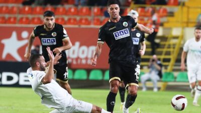 Corendon Alanyaspor, evinde VavaCars Fatih Karagümrük'ü 2-1 mağlup etti.